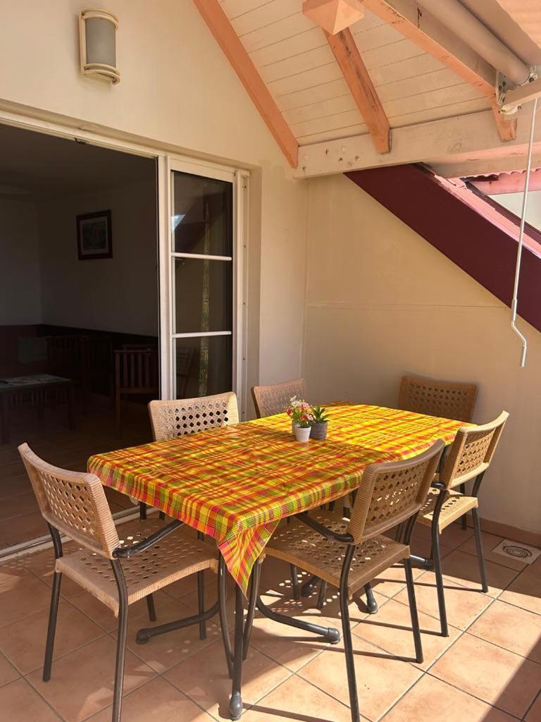 Appart T3 Village Vacances Sainte-Anne Courcelles Exterior foto